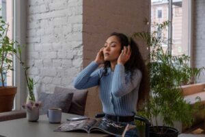 Fone barato para celular