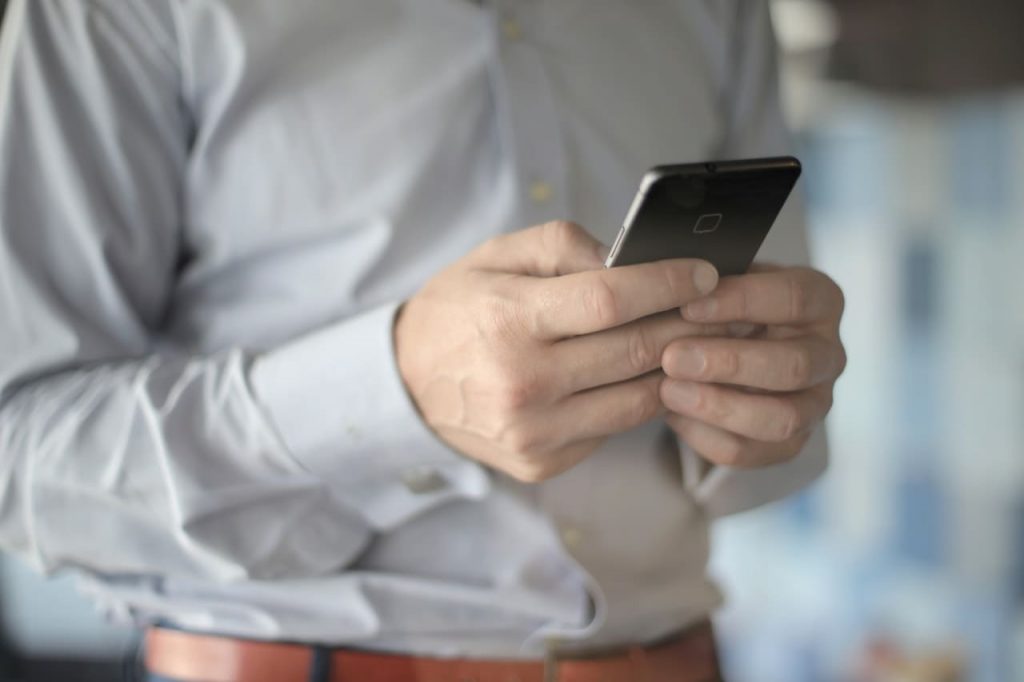 Como descobrir o número do celular