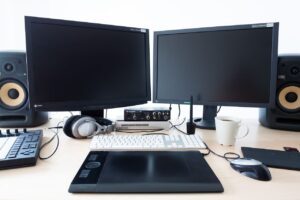 monitor ultrawide ou normal