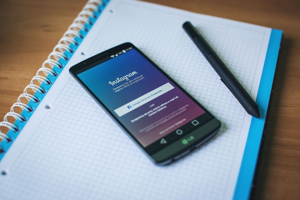 Como colocar o instagram no modo escuro