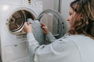 Como economizar energia e água usando sua máquina de lavar